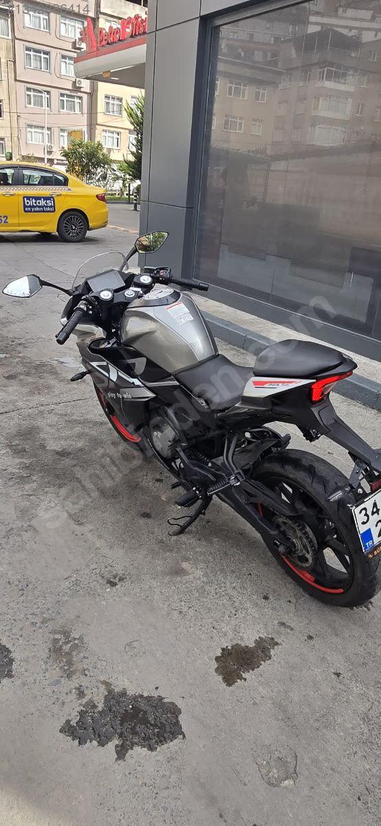 2022 CFMoto 250SR
